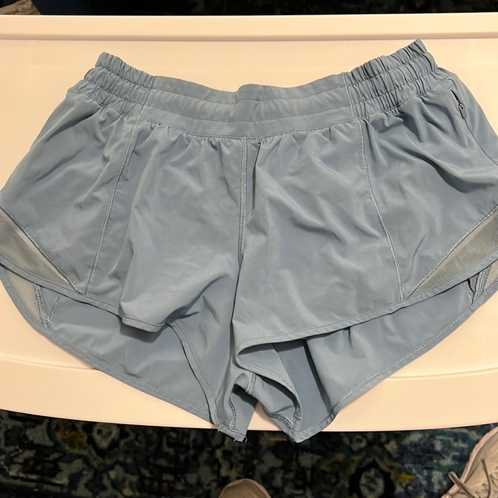 Lululemon hotty hot 2.5 blue size 10